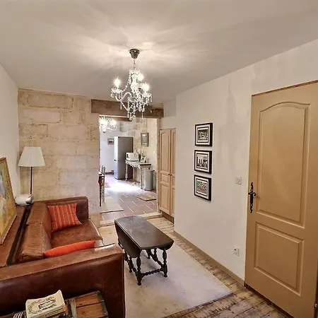 Petit De Charme Apartamento Uzès